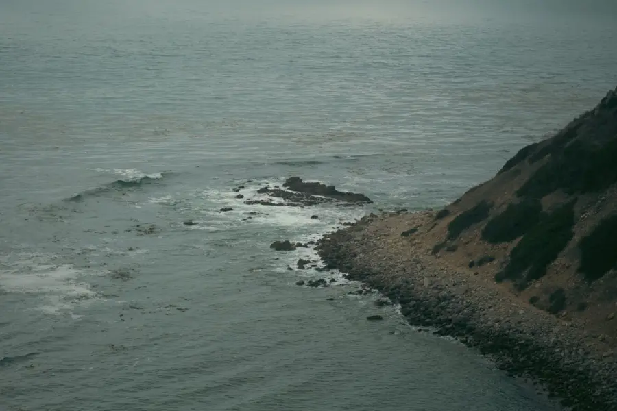 Erosione costiera, la Puglia avvia i primi interventi strutturali: 16 milioni ai Comuni per difendere il litorale