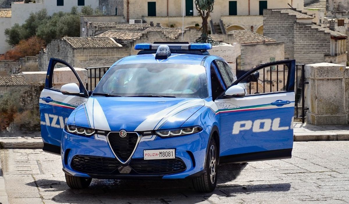 Bari celebra il 174° anniversario della Polizia di Stato al Teatro Petruzzelli
