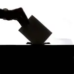 Bari, seggio per le elezioni bulgare: il voto a Palazzo di Città