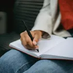 Journaling: cos'è, come iniziare e perché fa bene alla mente