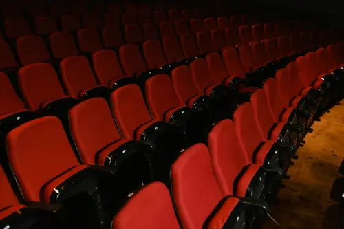 Premio Leogrande a Taranto, conferenza al Teatro Fusco