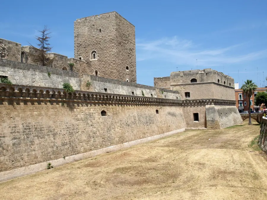 Castello Normanno-Svevo di Bari: visita tra potere, difesa e spazio urbano