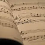 Camerata Musicale Barese, “Parlami d’amore”: quando la radio cantava la vita